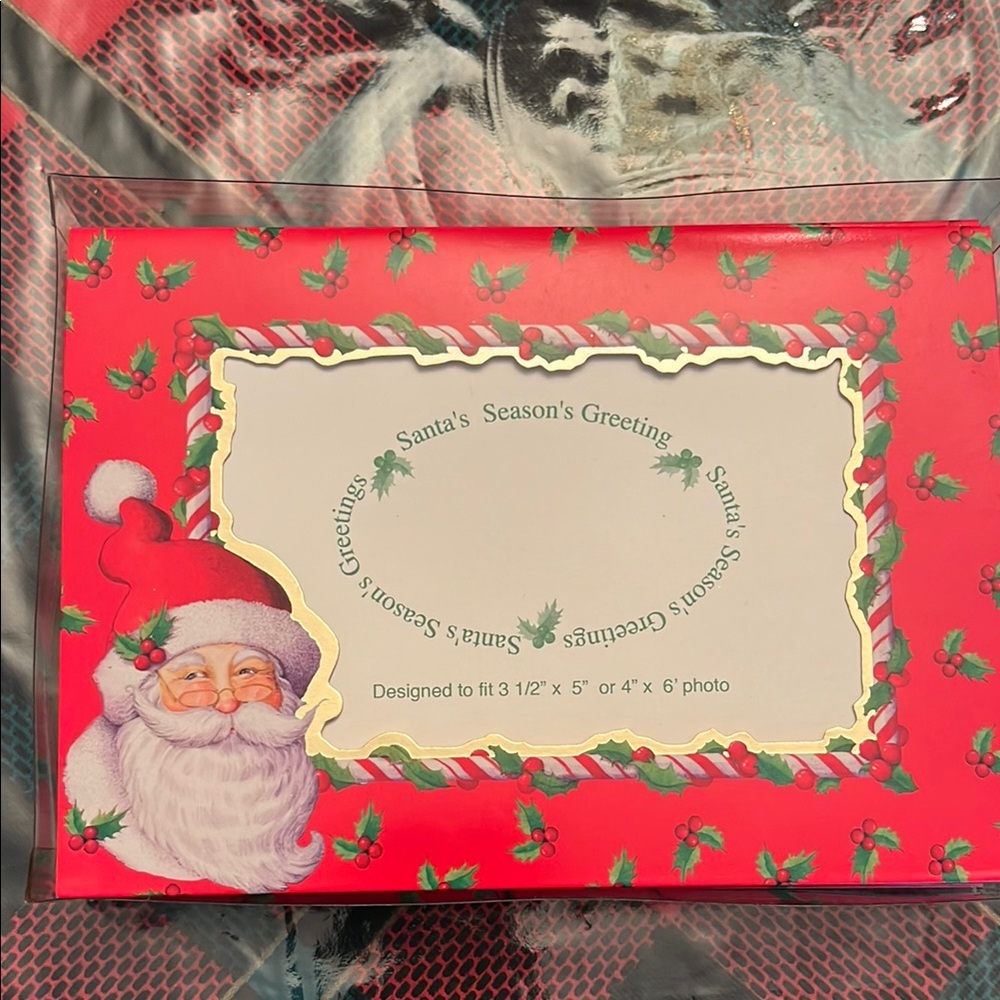 Santa's Season's Greeting 12 Photo cards with envelopes.